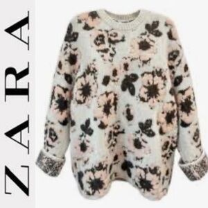 Bloggers Favorite ZARA Limited Edition Hand-knit Floral Chunky Knit Sweater S